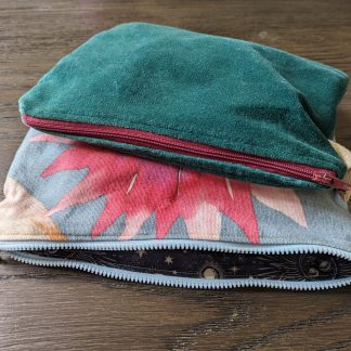 Use a Sewing Machine to make a Zip Pouch
