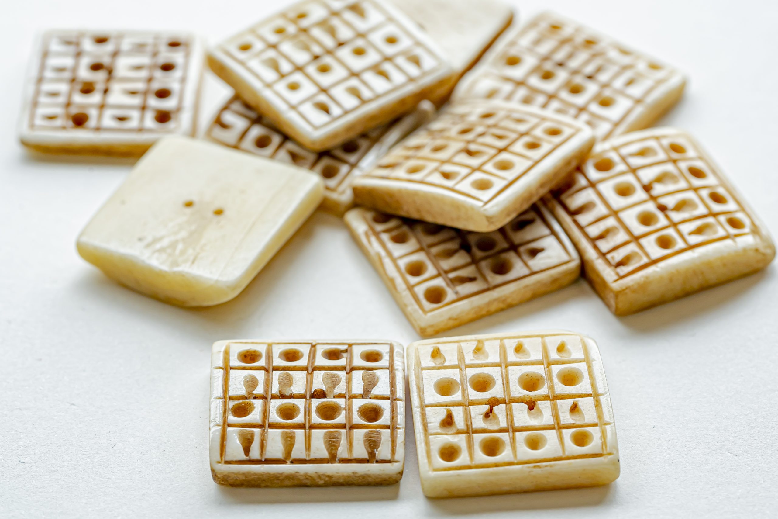 bone square button
