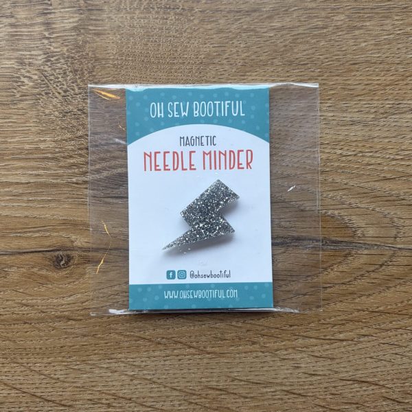 Lightening Needle Minder